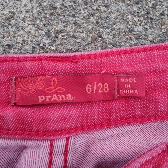 PrAna Kara Organic Cotton Jeans Straight Leg Faded Red Women's Pants Size 6 / 28 - Picture 3 of 14